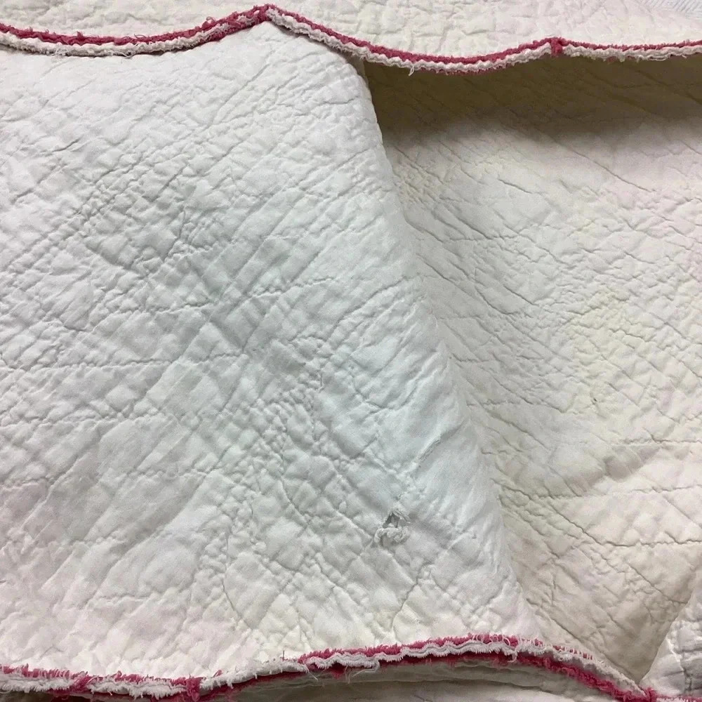 Vintage 1940s hand stitched baby blanket 45 x 60 - Picture 4 of 9